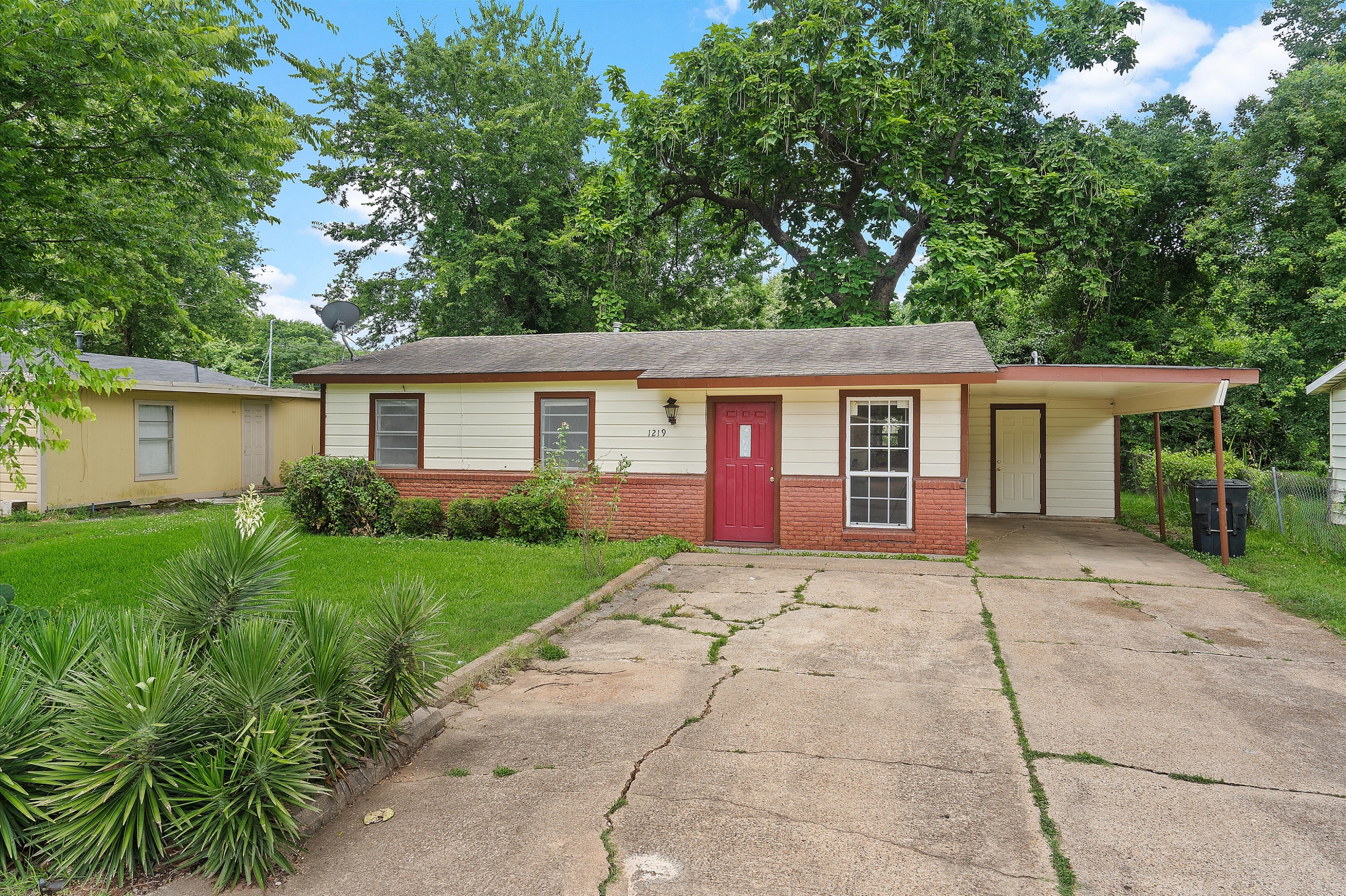 1219 Lampkin Street